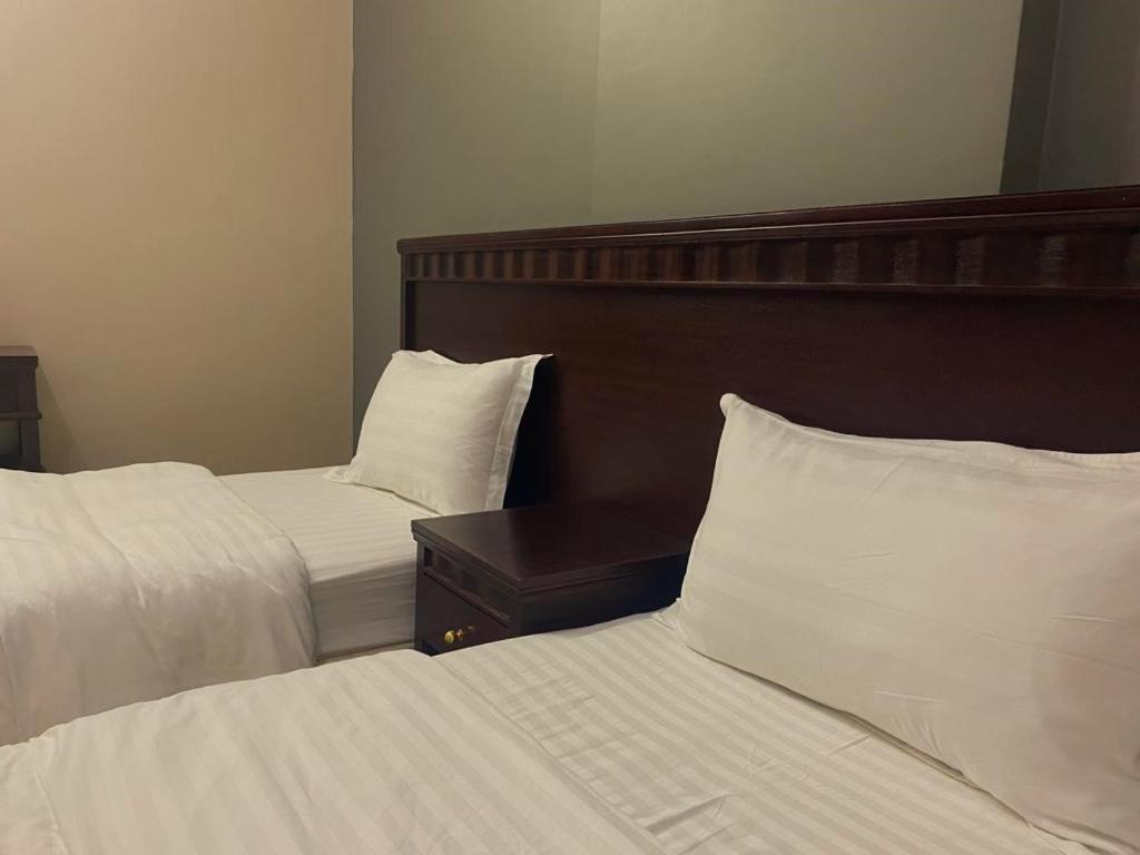 White Beach Hotel Suites Рабіґ Екстер'єр фото