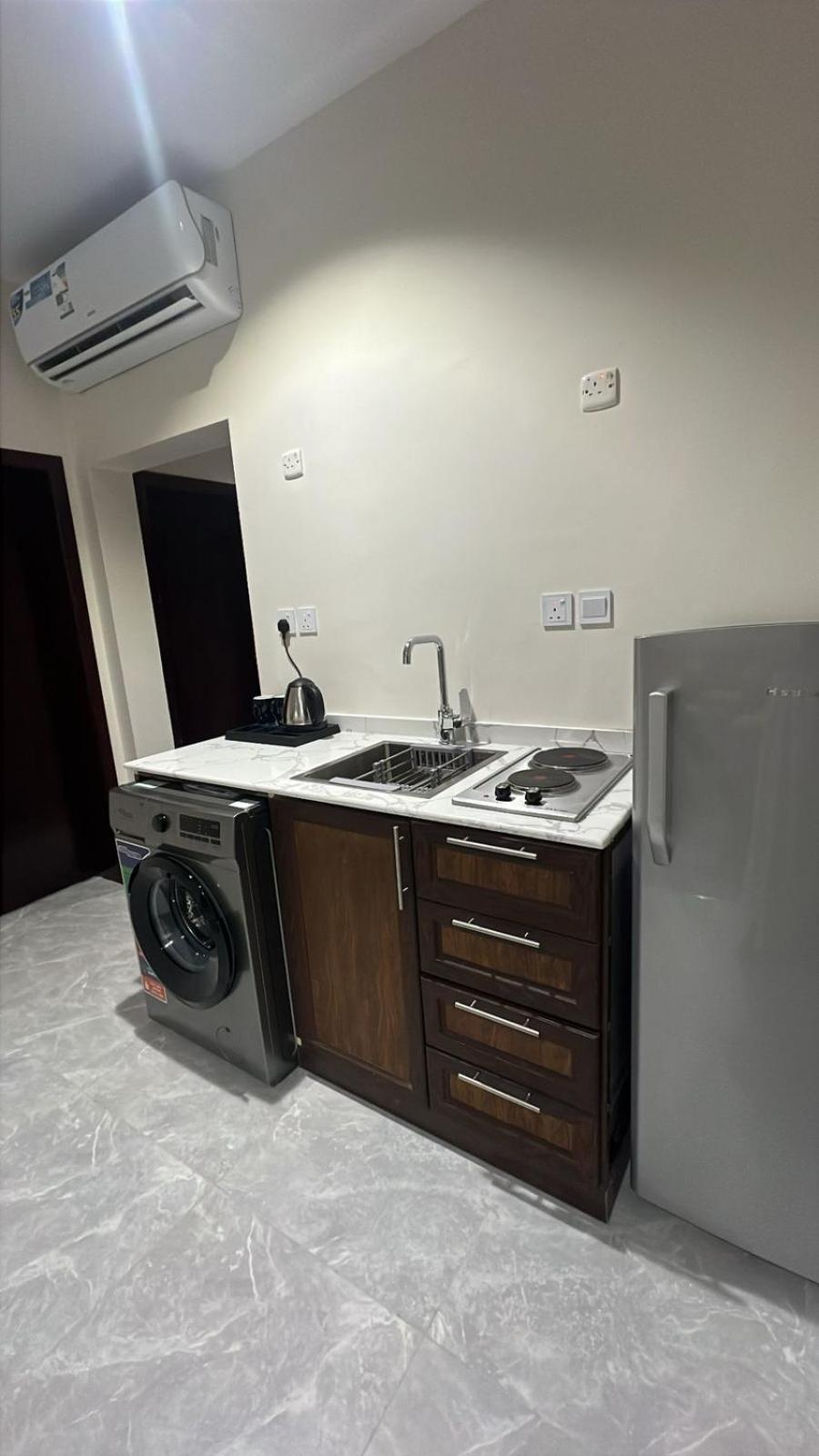White Beach Hotel Suites Рабіґ Екстер'єр фото