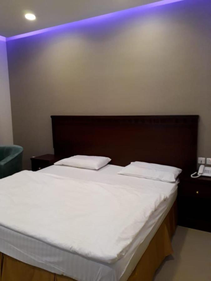White Beach Hotel Suites Рабіґ Екстер'єр фото